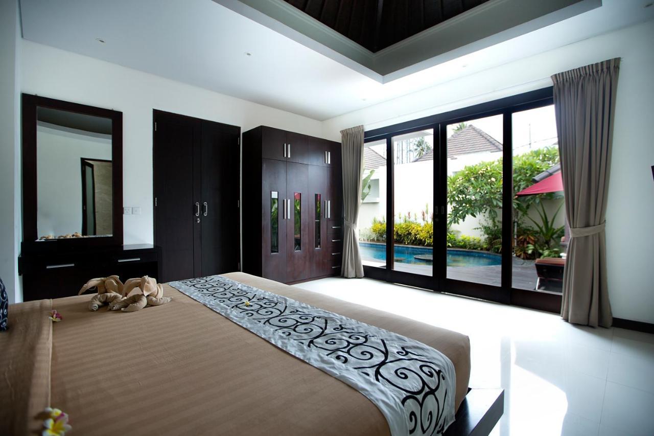 D&G Villas Nusa Dua Exterior photo