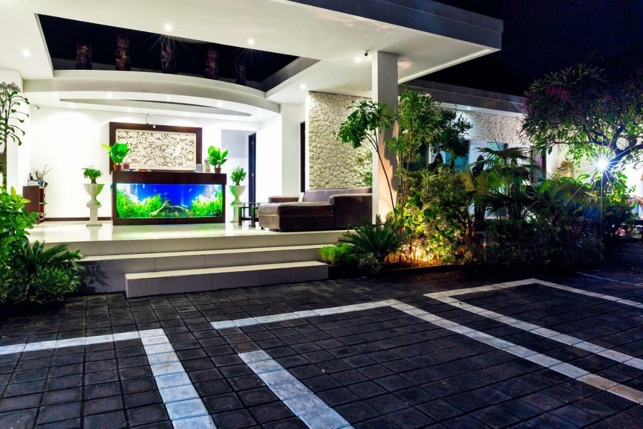 D&G Villas Nusa Dua Exterior photo