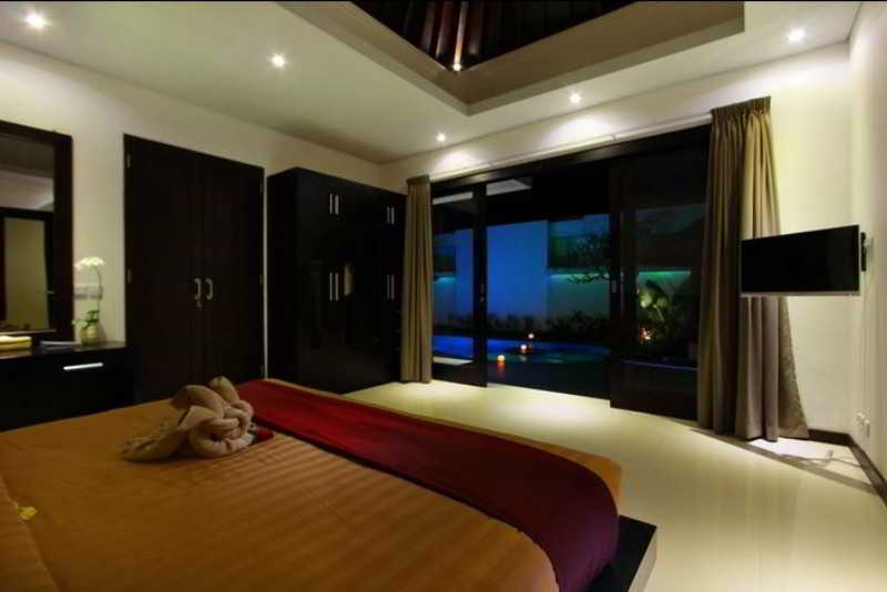 D&G Villas Nusa Dua Exterior photo
